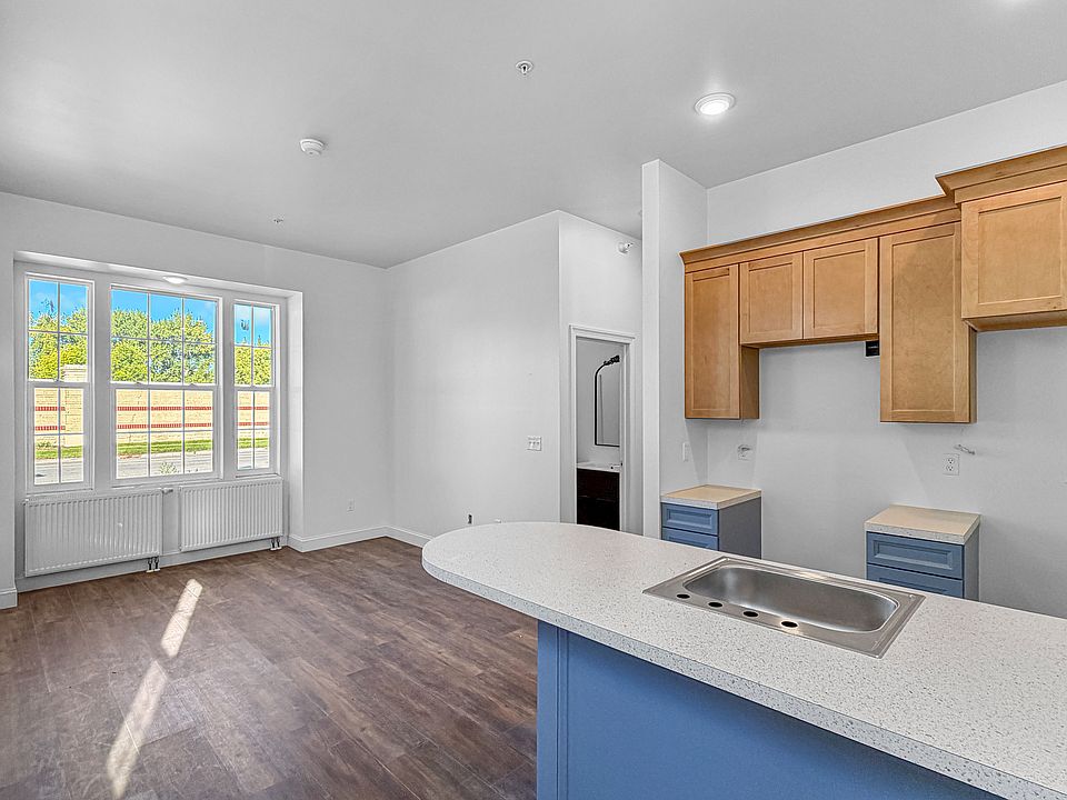 1st image of 523 N 3rd St #1