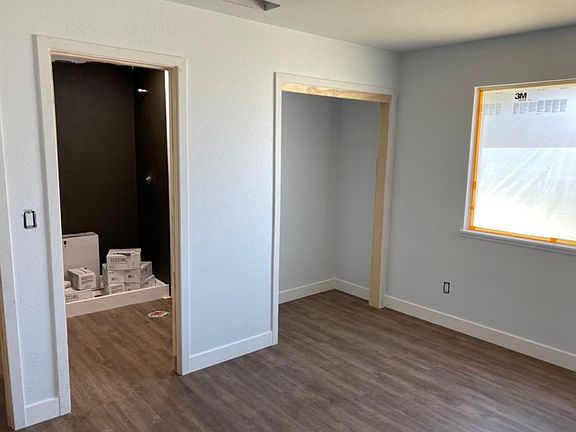2nd image of 822 Carro Dr APT 1