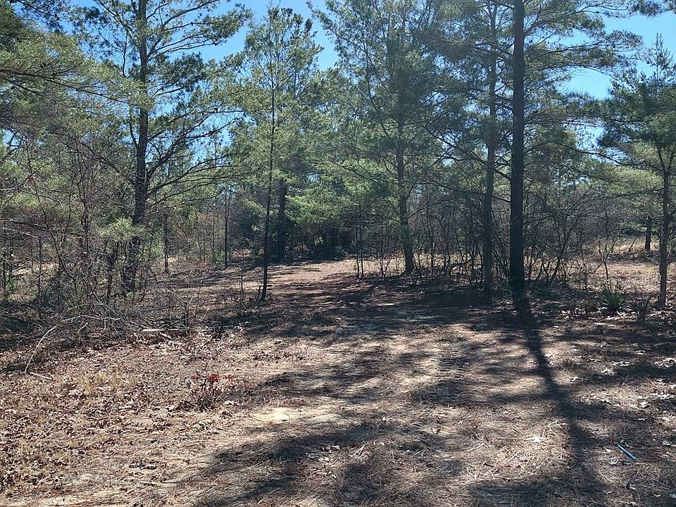 2nd image of 6 Jim Allen Rd