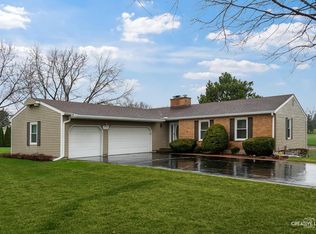 11N638 Old Barn Rd, Elgin, IL 60124