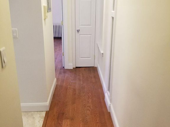 4th image of 502 Van Cortlandt Park Ave #1ST
