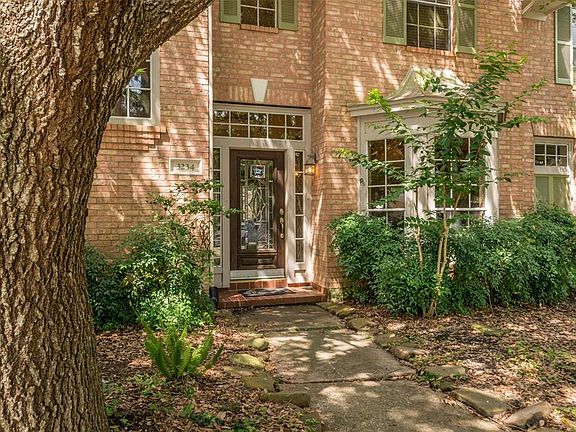 3rd image of 3234 Pleasant Cove Ct