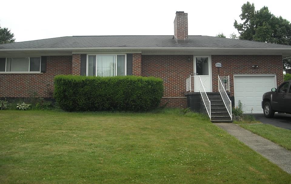 1st image of 208 Tolley Dr