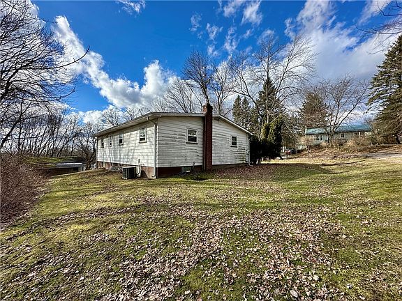 2nd image of 404 Ridgelawn Ave