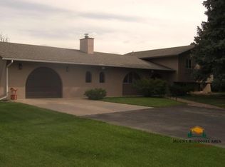 2020 Meadow Ln, Spearfish, SD 57783