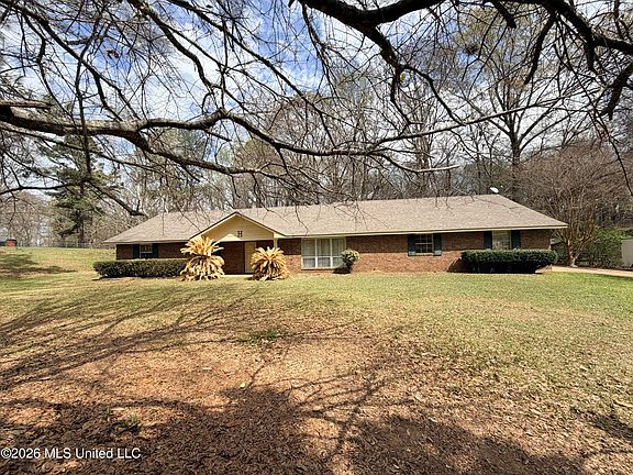 2nd image of 15 Greenfield Dr