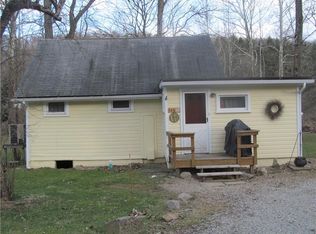 143 Goldenrod Ln, Ligonier, PA 15658