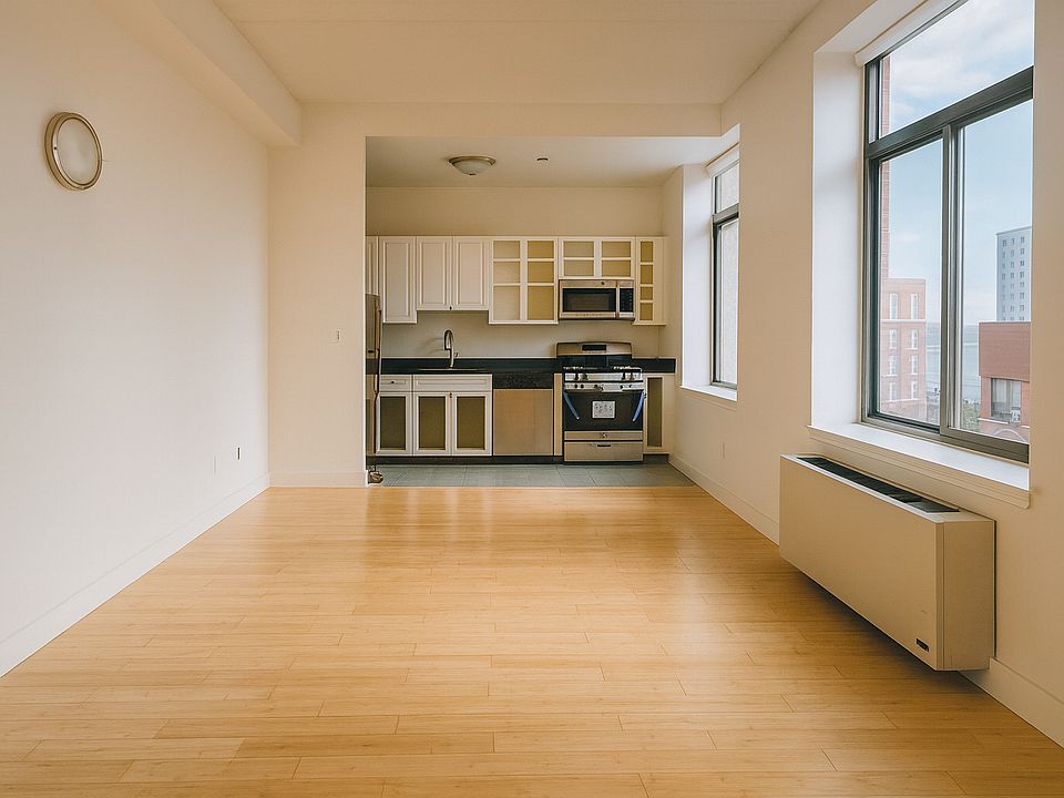 1st image of 1955 1st Ave #1709
