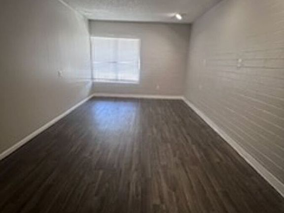 4th image of 1140 E Orange St #W215
