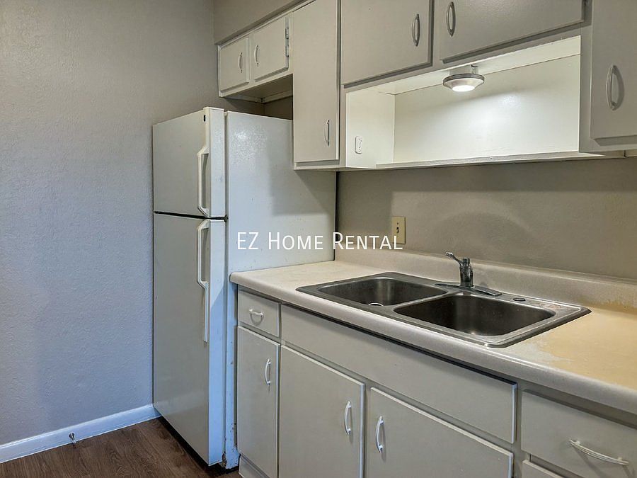 2101 6th Ave N Texas City TX Zillow