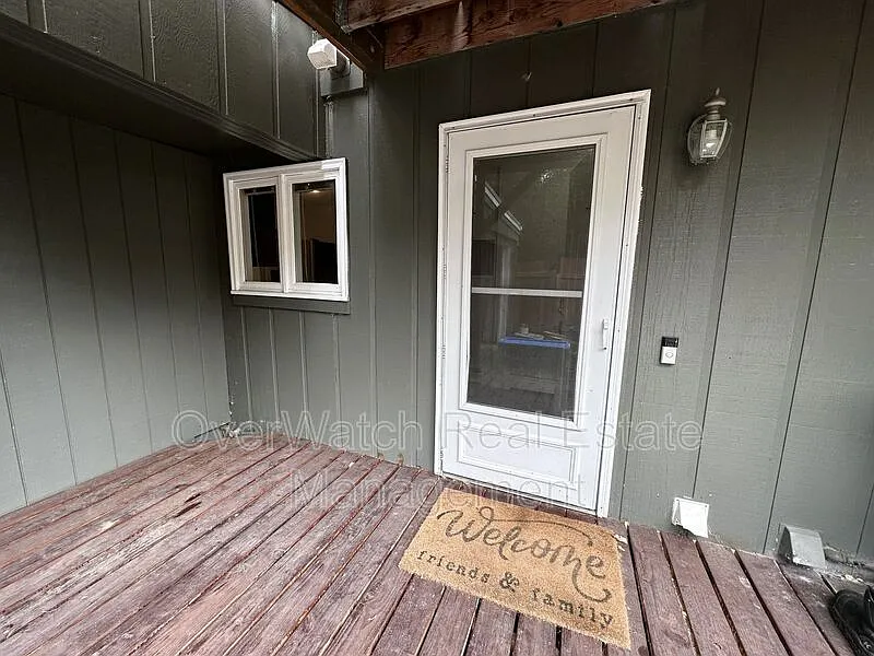 3 bed, 1.0 bath, $2,500 — Photo 1