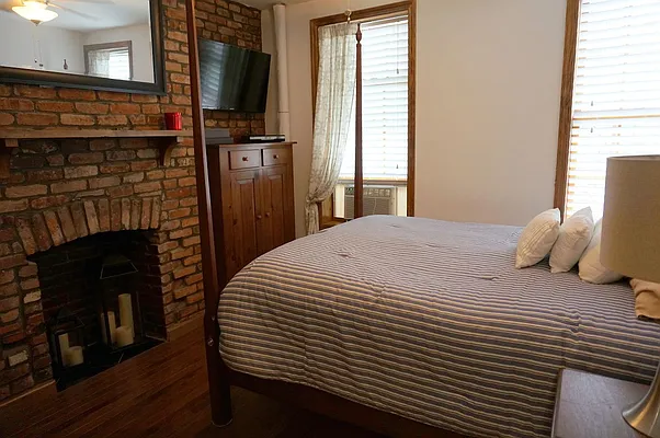 Rented by Compass | media 11