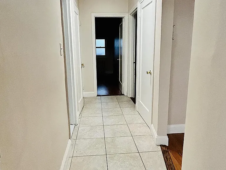 8786 Little Neck Pkwy #2 — Photo 9