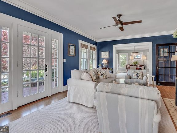 4th image of 1289 Oxford Rd NE