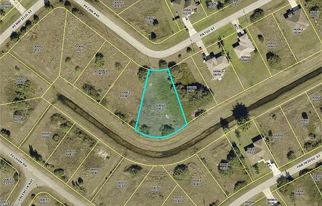 1st image of 364 Pecan Ave