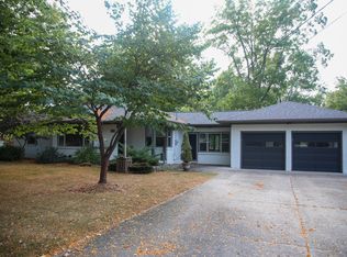 1125 Brownwood Ave NW, Grand Rapids, MI 49504