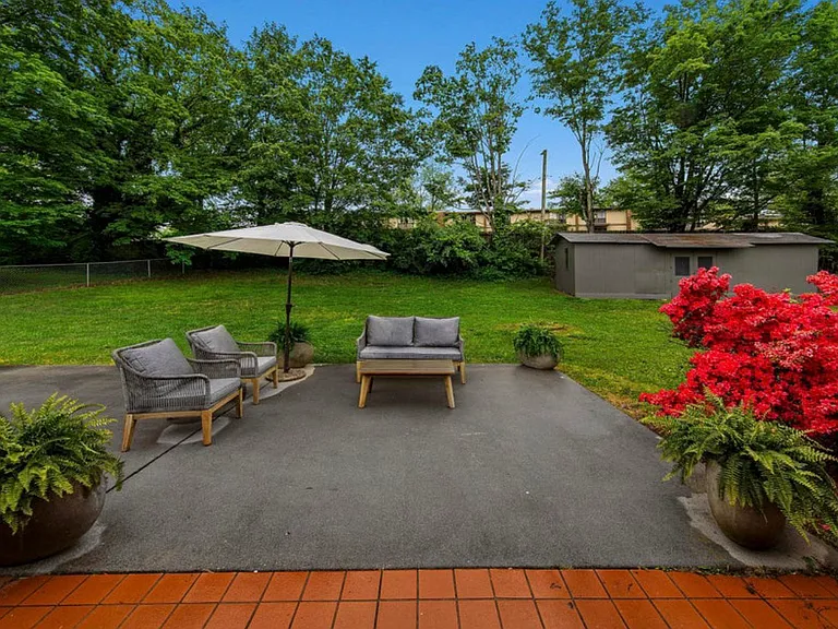 4908 Lonas Dr — Photo 5