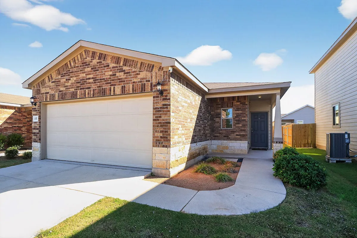 Building Photo - 137 Miracle Dr