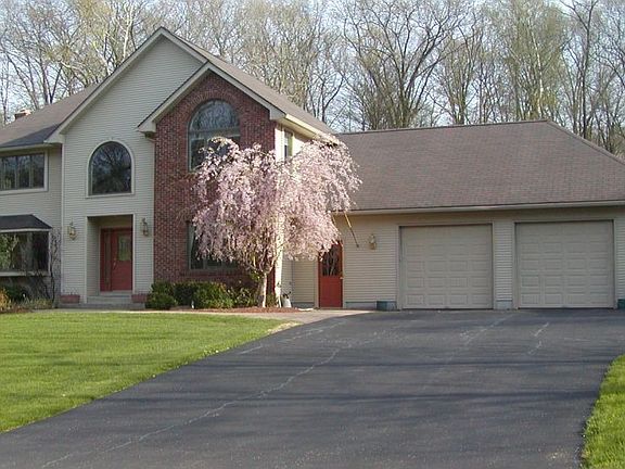 220 Tallwood