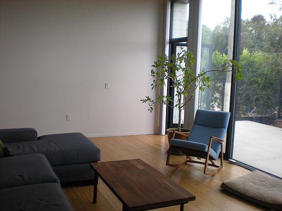 5th image of 2692 C St APT 1