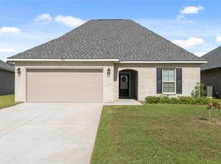 609 Claiborne Trails Dr, Slidell, LA 70458