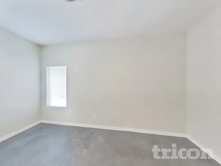 8418 W Sonora St — Photo 10