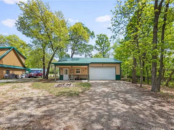 26 Mystic Ln, Linn Valley, KS 66040