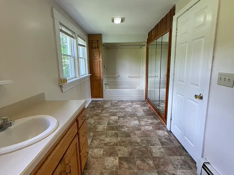 1002 Stafford Rd — Photo 9