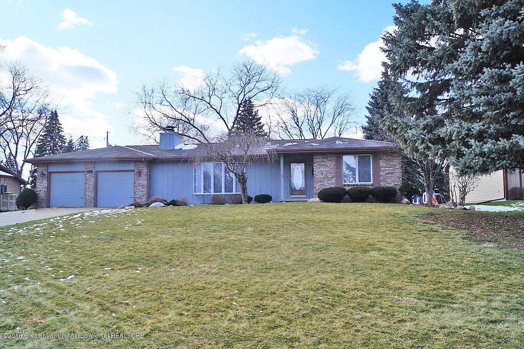 1033 Eddie Dr photo 1