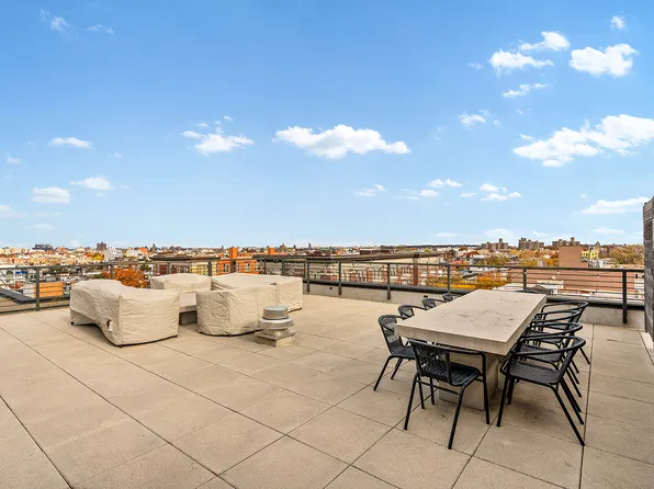 762 Park Place image 6 of 6