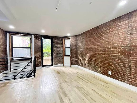 2nd image of 222 W 139th St APT 4