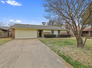 512 Via Avenida, Mesquite, TX 75150