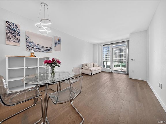 5th image of 13327 39th Avenue #9F
