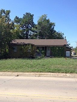 1st image of 905 N 6th St
