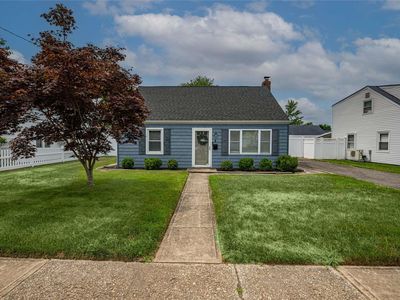 4 Birch Ct E, Farmingdale, NY, 11735
