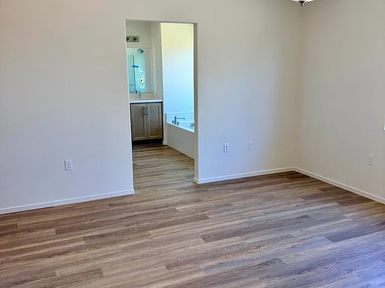 11702 Sebastian Rd — Photo 18