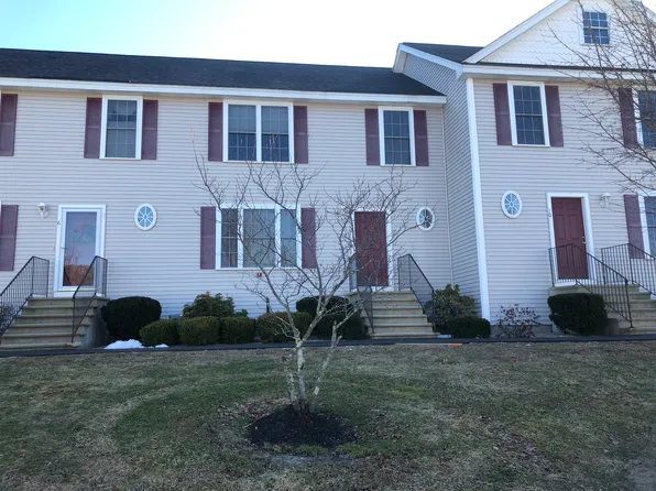 8 Footbridge Ln, Dover, NH 03820
