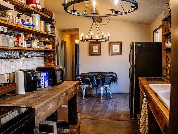 4th image of 2811 County Road 8