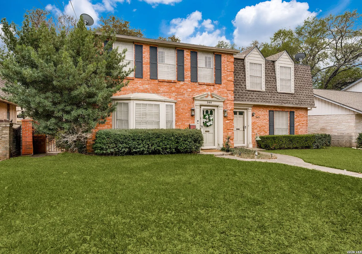 2-Bedroom Alamo Heights Duplex — Photo 1