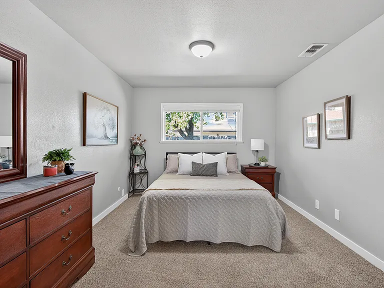 N Morgan Pl — Photo 18