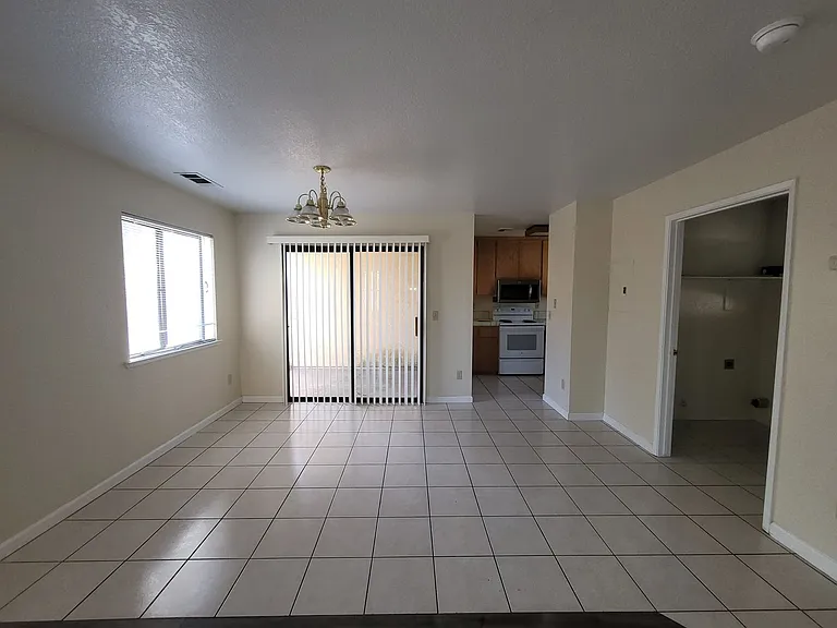 3623 La Mancha Pl — Photo 2