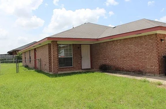 2nd image of 4606 Bowles Dr #A
