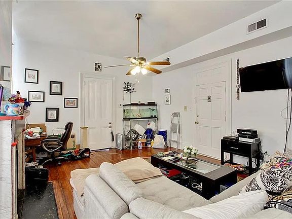 3rd image of 1711 2nd St APT 4