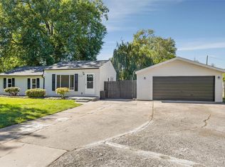 25453 Pineview Ave, Warren, MI 48091