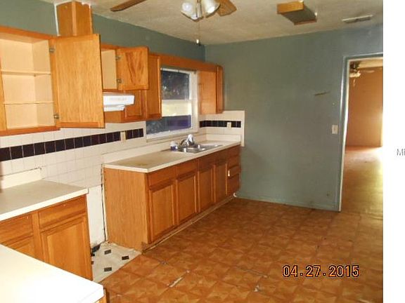 2nd image of 2045 Hamilton St E