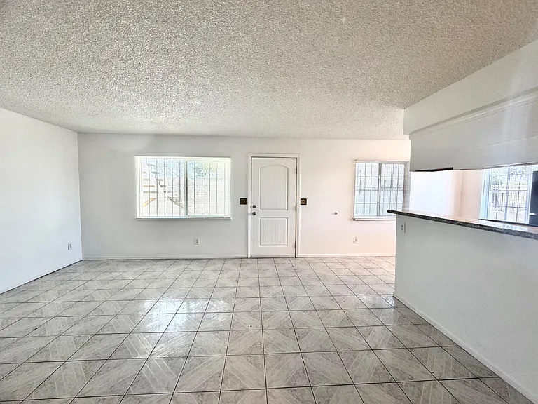 3427 E Cheyenne Ave #A — Photo 22