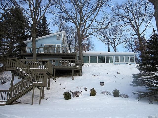 Looking up from Lakeside lot.jpg