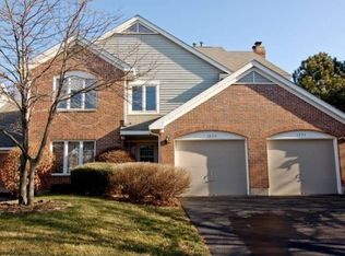 1555 Courtland Dr, Arlington Heights, IL 60004