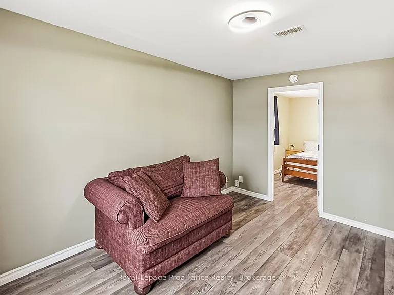 91 Lywood St — Photo 30