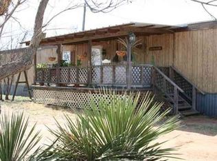 225 Horseshoe Dr, Llano, TX 78639